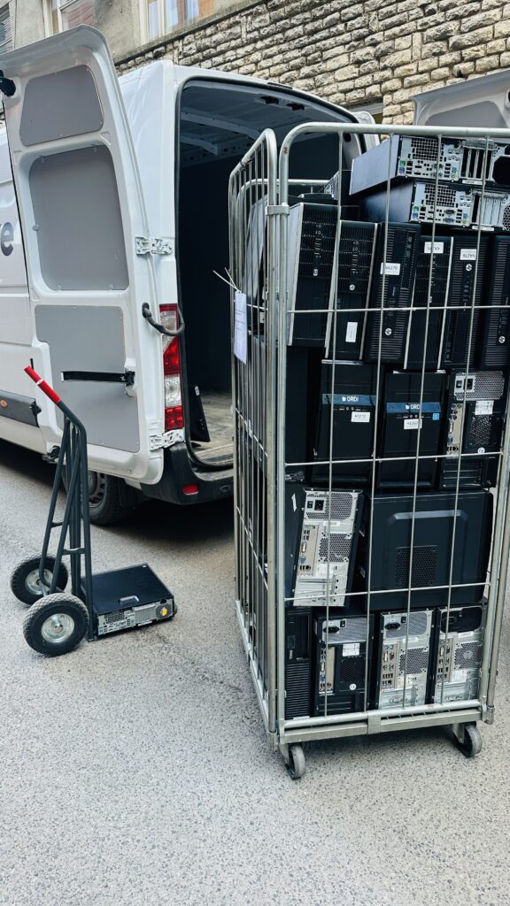 img 0574 used elecronics wholesale